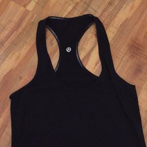 Black lululemon tank